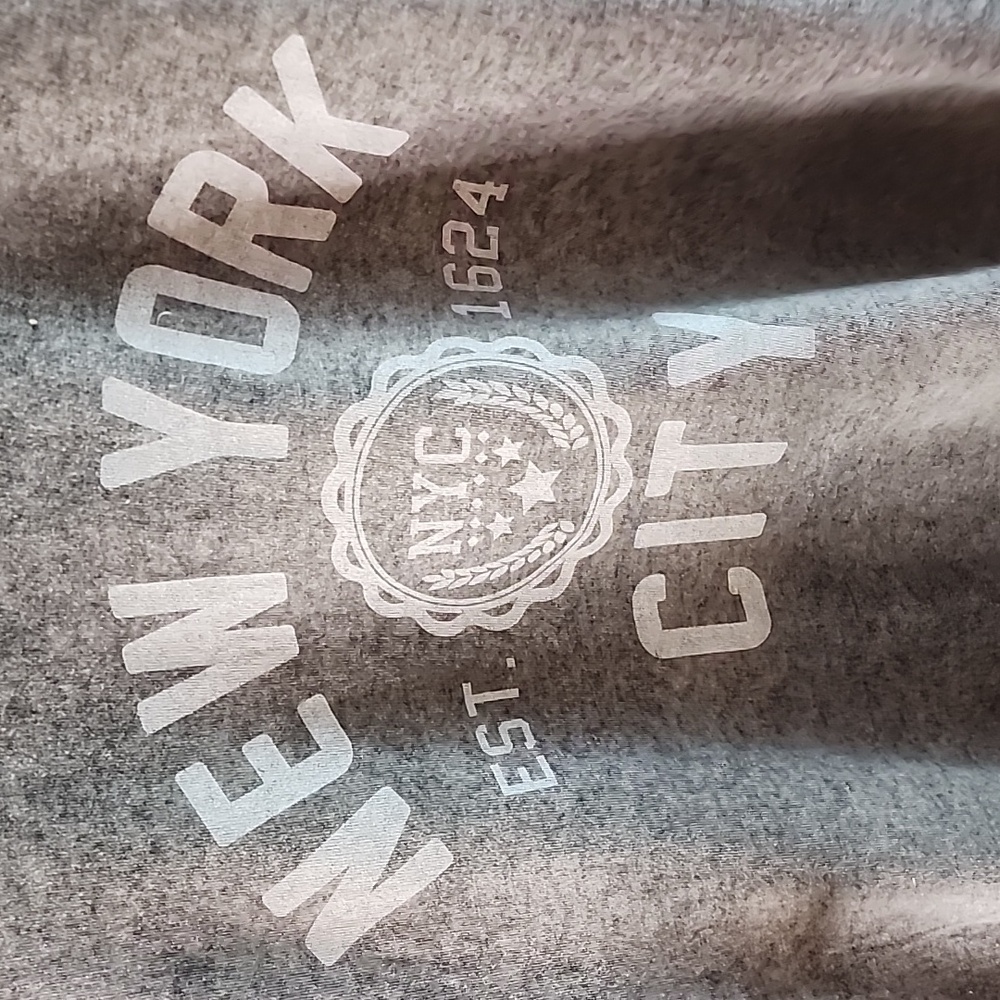 Awake Charcoal NYC Graphic Women's Tee Size L - Picture 4 of 5